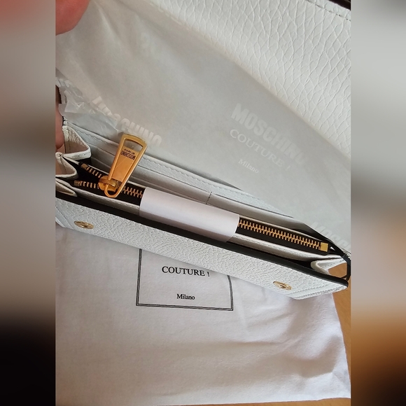 Moschino Wallet - Picture 6 of 9